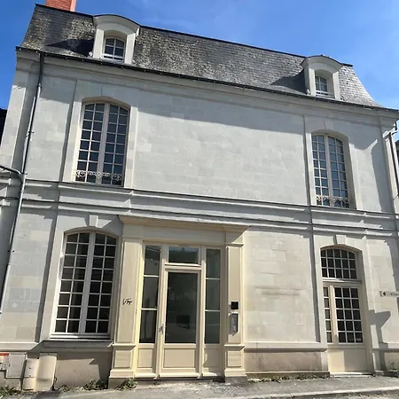 De Plain Pied Renove Et Lumineux, Beaufort-en-anjou, Proche De La Loire Et De Ses Chateaux
