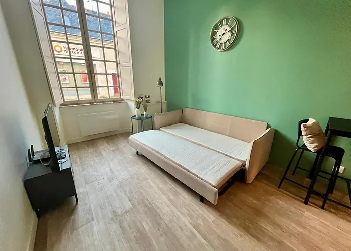 De Plain Pied Renove Et Lumineux, Beaufort-en-anjou, Proche De La Loire Et De Ses Chateaux * Beaufort-en-Vallée