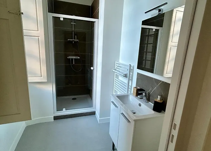 De Plain Pied Renove Et Lumineux, Beaufort-en-anjou, Proche De La Loire Et De Ses Chateaux * Beaufort-en-Vallée