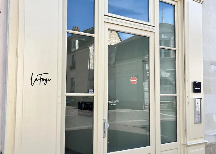 Apartament De Plain Pied Renove Et Lumineux, Beaufort-en-anjou, Proche De La Loire Et De Ses Chateaux *